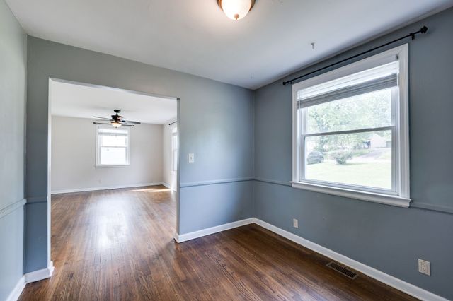 2223 Fernwood Dr, Nashville, TN 37216