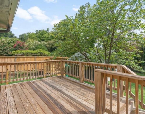 1002 Fairwin Ave, Nashville, TN 37216