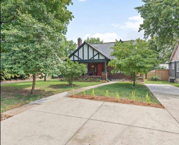 1002 Fairwin Ave, Nashville, TN 37216
