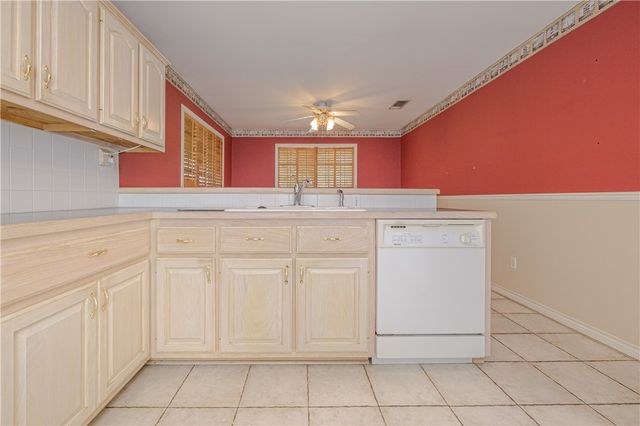 10416 N 7th St, Pettus, TX 78146