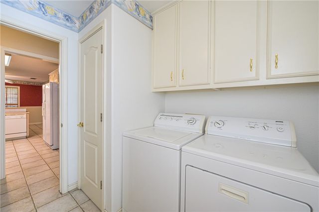 10416 N 7th St, Pettus, TX 78146