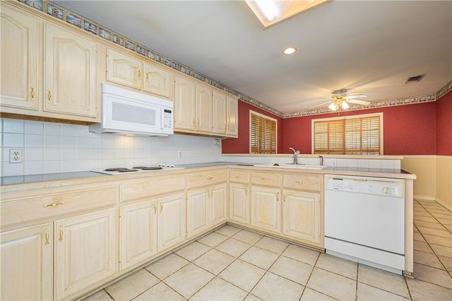 10416 N 7th St, Pettus, TX 78146