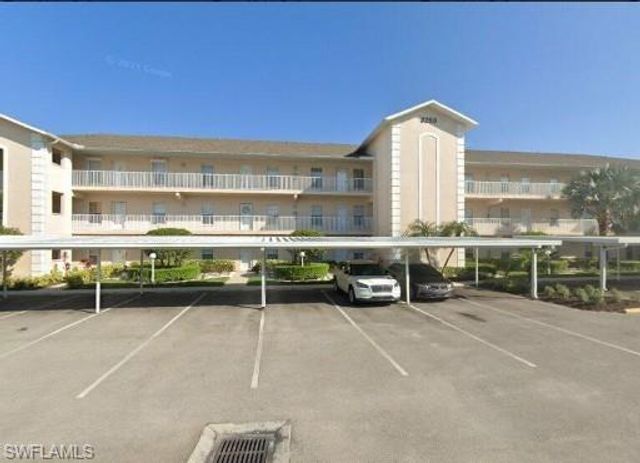 3250 Cypress Glen WAY 424, Naples, FL 34109