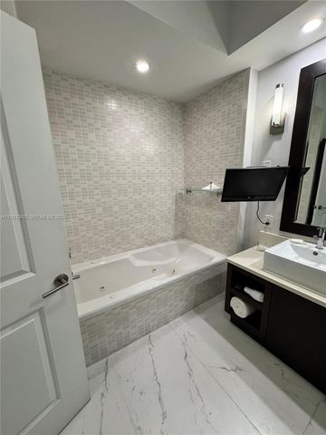 5300 NW 87th Ave 114, Doral, FL 33178