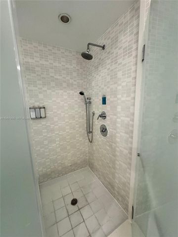 5300 NW 87th Ave 114, Doral, FL 33178