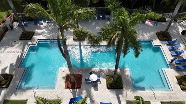 5300 NW 87th Ave 114, Doral, FL 33178