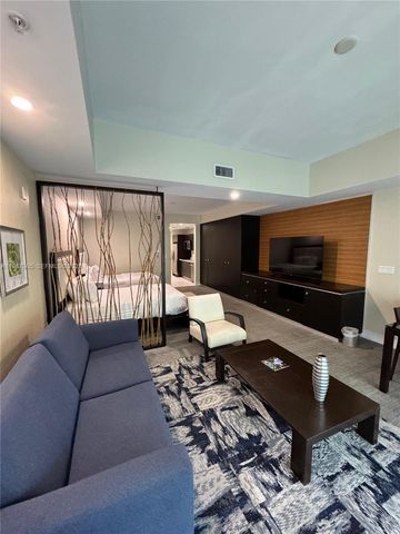 5300 NW 87th Ave 114, Doral, FL 33178