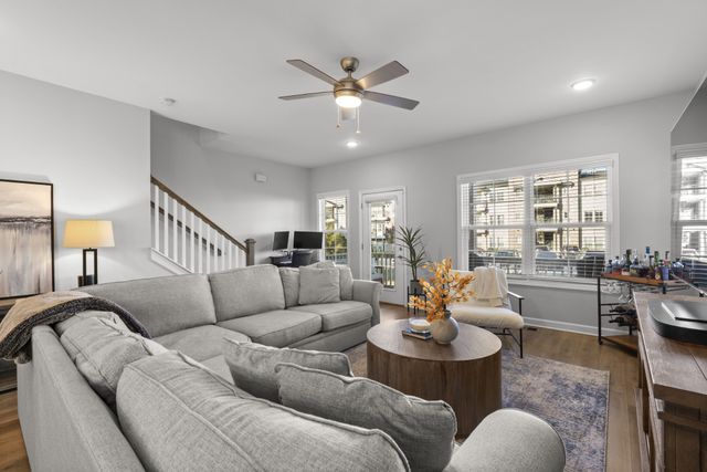 614 Parkvue Place Dr, Nashville, TN 37221