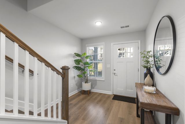 614 Parkvue Place Dr, Nashville, TN 37221