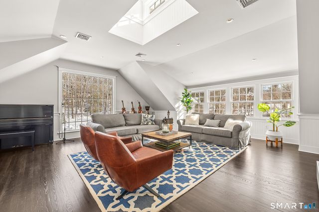 77 Golf Lane, Ridgefield, CT 06877