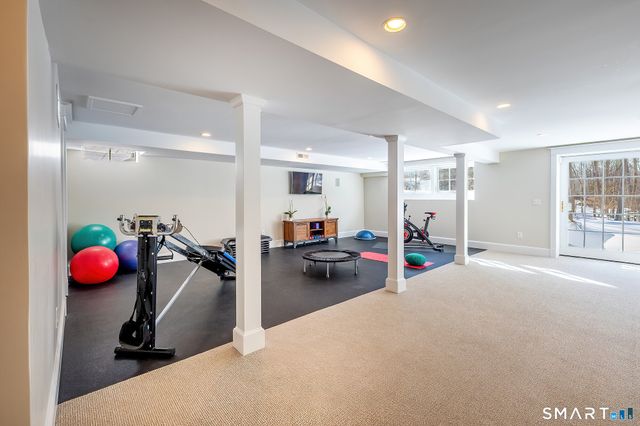 77 Golf Lane, Ridgefield, CT 06877