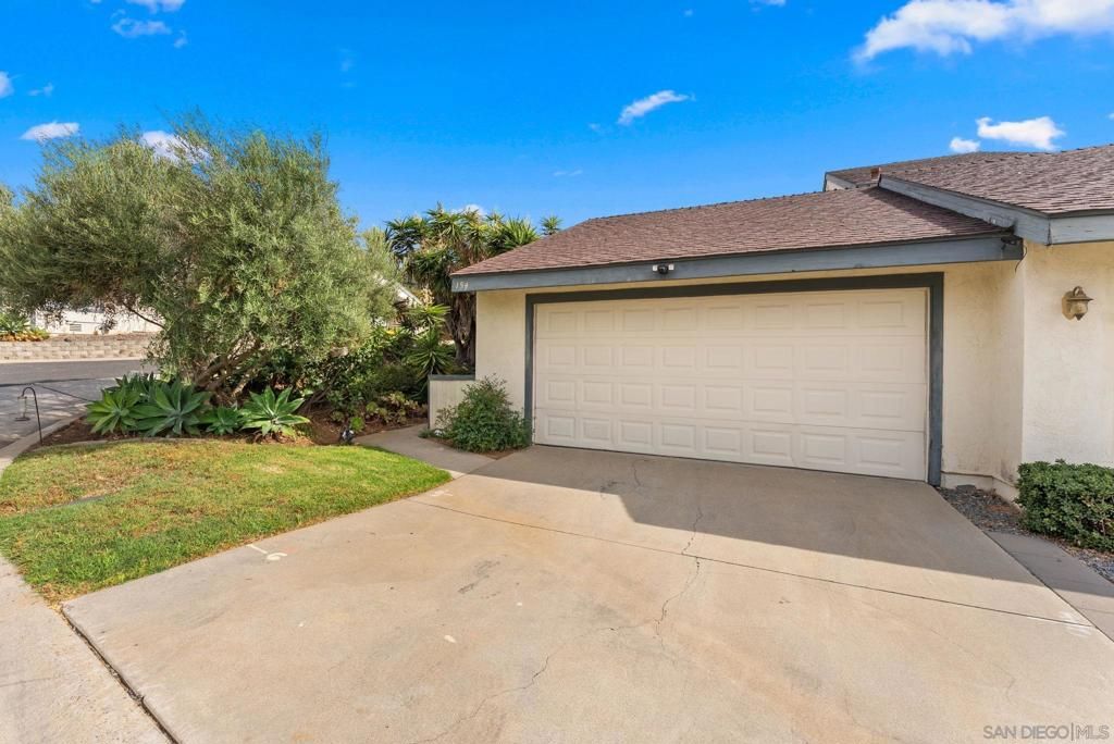 154 Cerco Rosado, San Marcos, CA 92069 — exterior