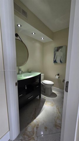 16558 NE 26th Ave 5D, North Miami Beach, FL 33160