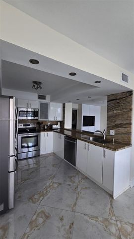 16558 NE 26th Ave 5D, North Miami Beach, FL 33160