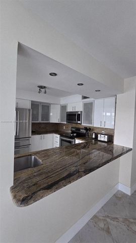 16558 NE 26th Ave 5D, North Miami Beach, FL 33160