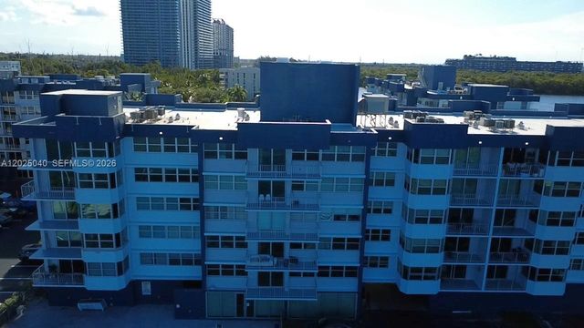 16558 NE 26th Ave 5D, North Miami Beach, FL 33160