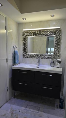 16558 NE 26th Ave 5D, North Miami Beach, FL 33160