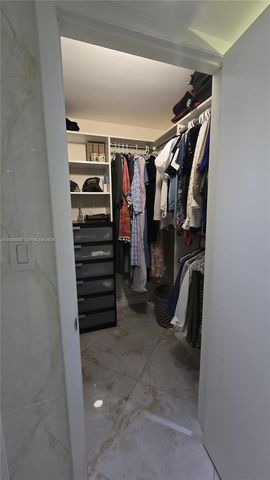 16558 NE 26th Ave 5D, North Miami Beach, FL 33160