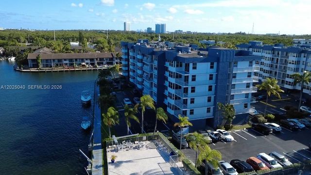 16558 NE 26th Ave 5D, North Miami Beach, FL 33160