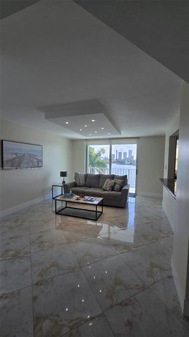 16558 NE 26th Ave 5D, North Miami Beach, FL 33160