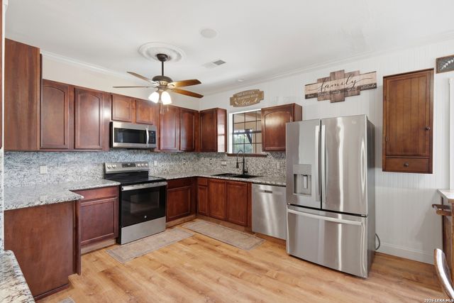 423 Las Hadas, Spring Branch, TX 78070