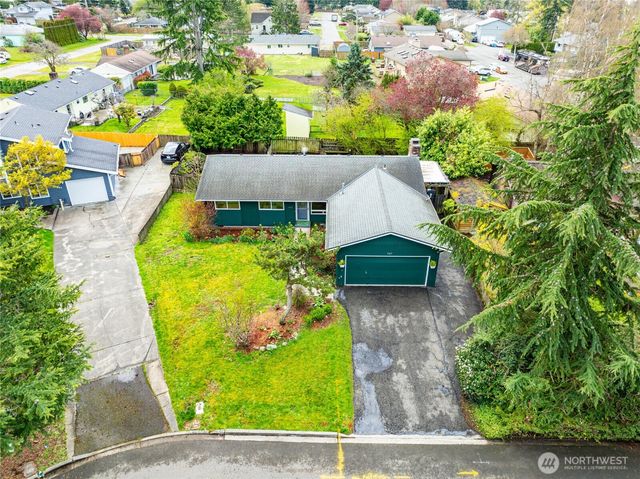 927 S 240th Place, Des Moines, WA 98198