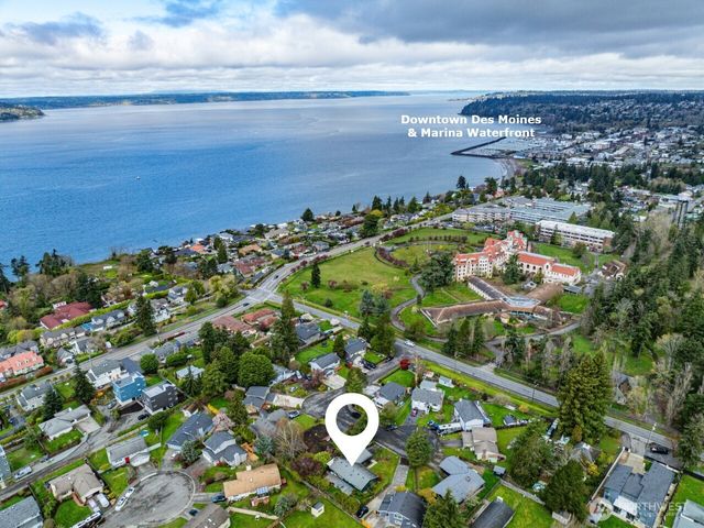 927 S 240th Place, Des Moines, WA 98198