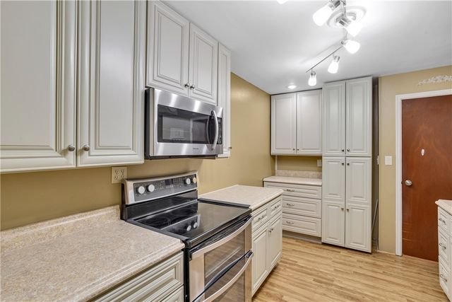 206 Russell Dr, Penn Hills, PA 15147