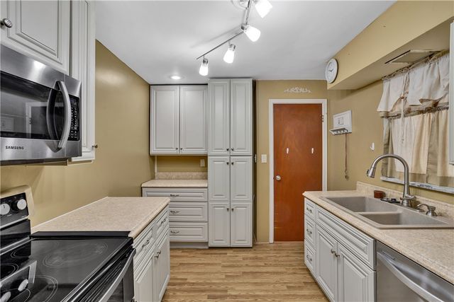 206 Russell Dr, Penn Hills, PA 15147