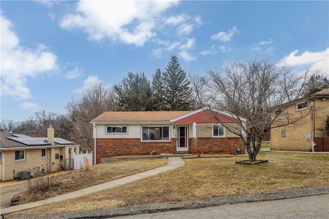 206 Russell Dr, Penn Hills, PA 15147
