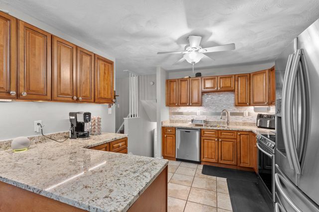 109 N ASPEN AVE, Sterling, VA 20164