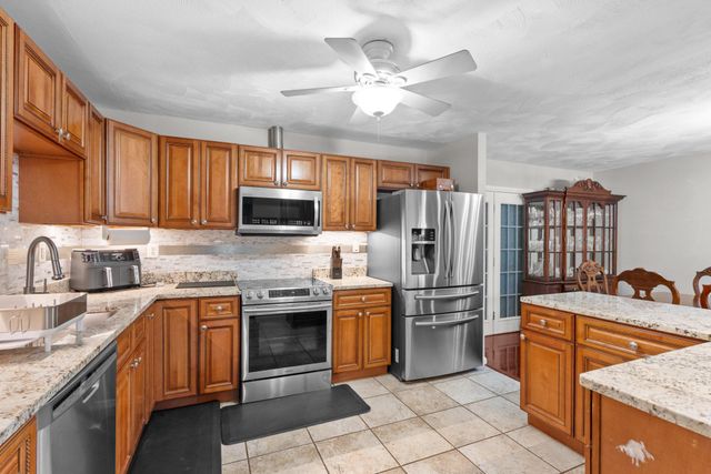 109 N ASPEN AVE, Sterling, VA 20164