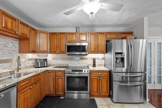 109 N ASPEN AVE, Sterling, VA 20164