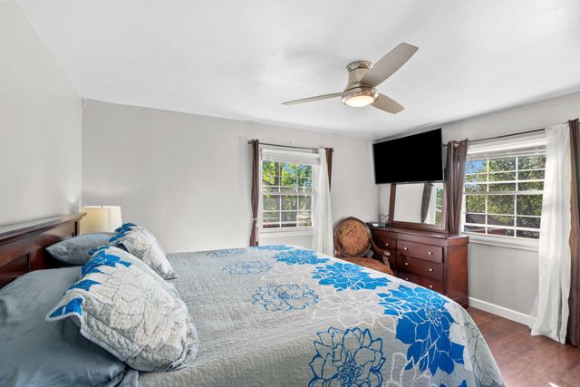 109 N ASPEN AVE, Sterling, VA 20164