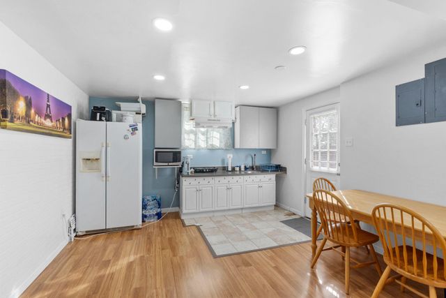 109 N ASPEN AVE, Sterling, VA 20164