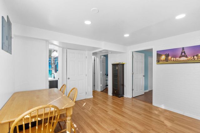 109 N ASPEN AVE, Sterling, VA 20164