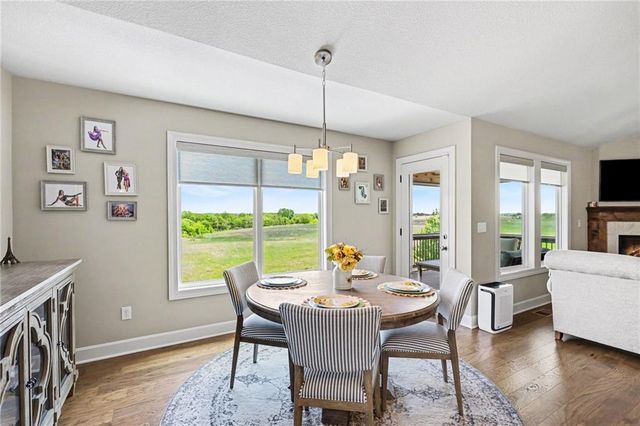 17605 Greyhawke Ridge Drive, Smithville, MO 64089