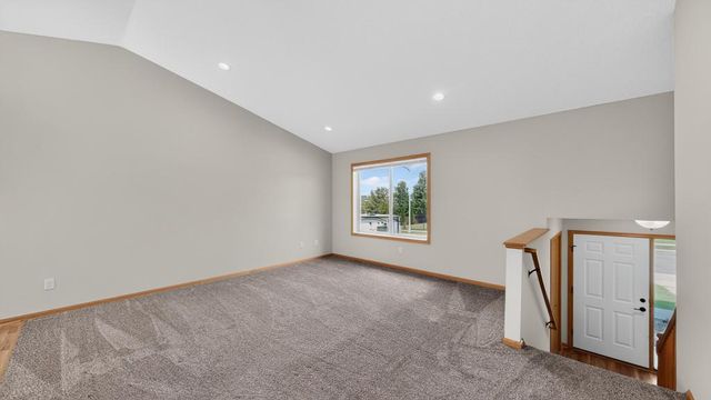 3909 46th Avenue NW, Rochester, MN 55901