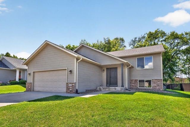 3909 46th Avenue NW, Rochester, MN 55901