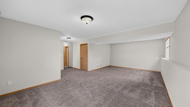 3909 46th Avenue NW, Rochester, MN 55901