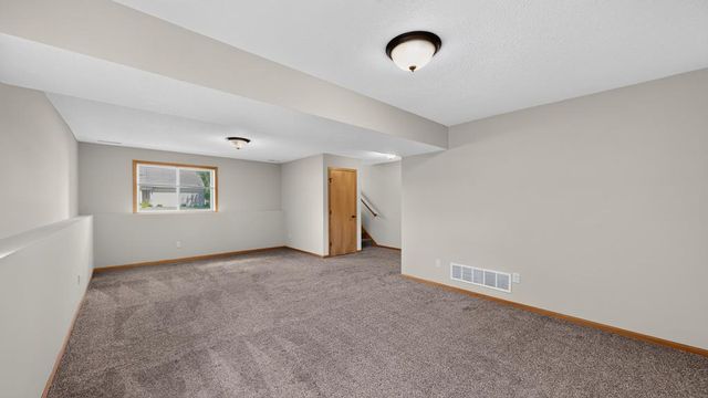 3909 46th Avenue NW, Rochester, MN 55901