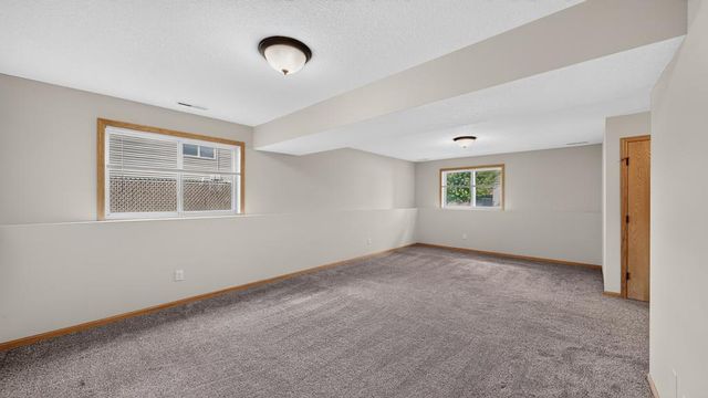 3909 46th Avenue NW, Rochester, MN 55901