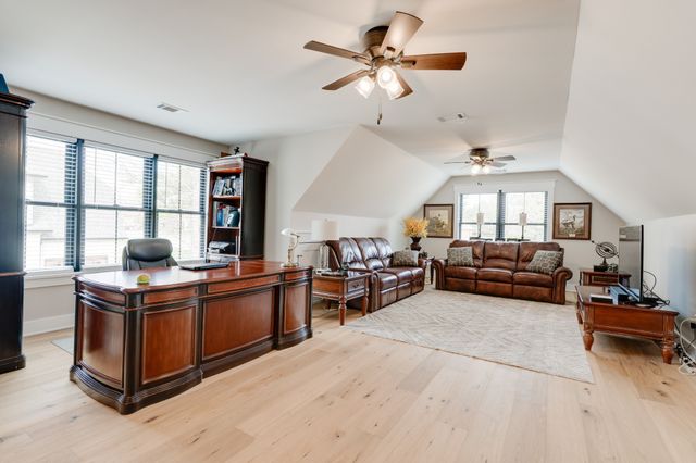 1036 Wilderness Way, Cottontown, TN 37048