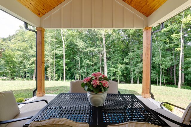 1036 Wilderness Way, Cottontown, TN 37048