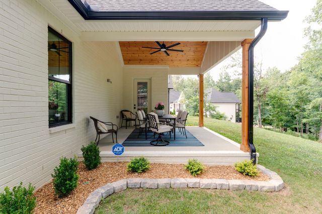 1036 Wilderness Way, Cottontown, TN 37048