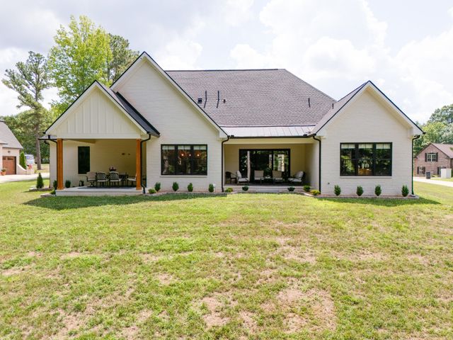 1036 Wilderness Way, Cottontown, TN 37048