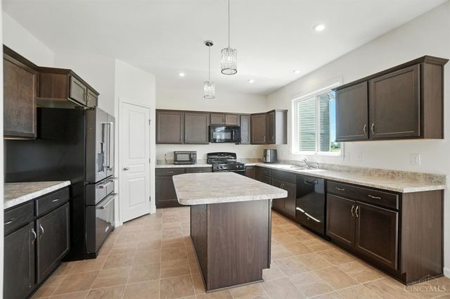 7120 Quellin Boulevard, Hamilton Twp, OH 45039