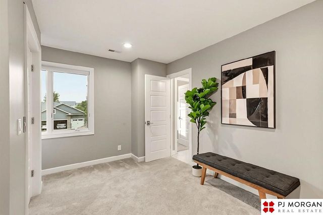 2331 S 218th Avenue, Elkhorn, NE 68022