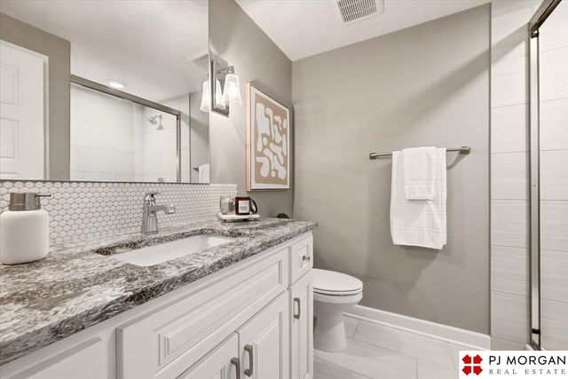 2331 S 218th Avenue, Elkhorn, NE 68022