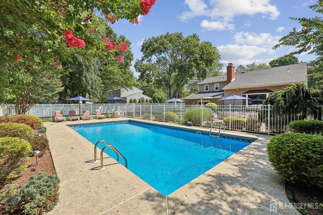 6 Murfield Drive, Lincroft, NJ 07738